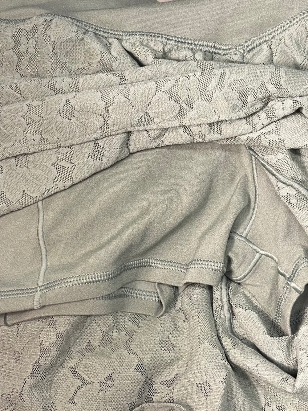 Aerie Offline Sage Lacy Ruffle Active Shorts Size XS - Picture 4 of 5
